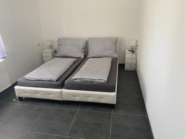 Dora Vendeghaz Apartment เลเตนเย ภายนอก รูปภาพ